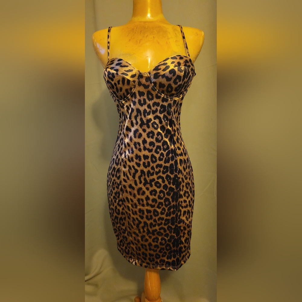 Leopard print me dress